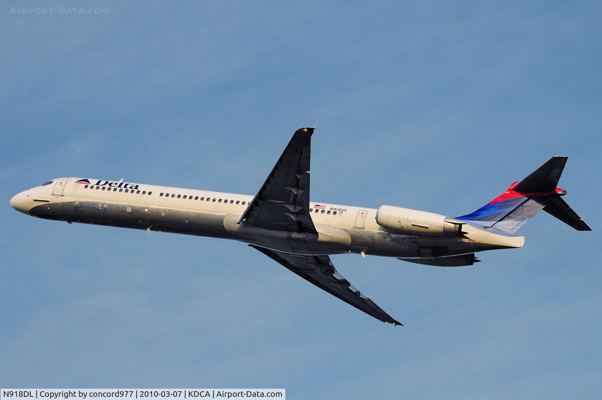 N918DL, 1988 McDonnell Douglas MD-88 C/N 49583, Seen at KDCA on 3/7/2010.
