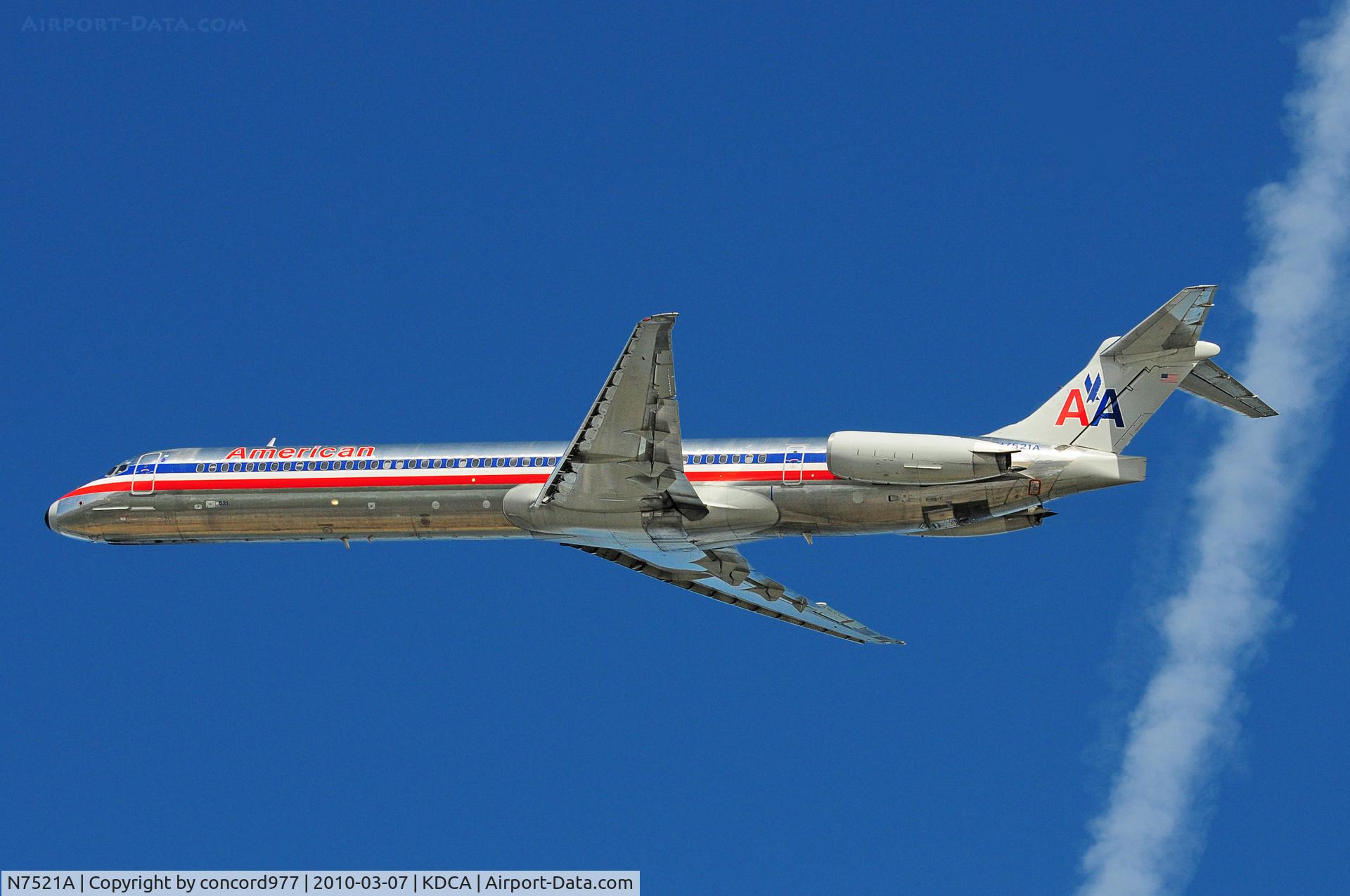 N7521A, 1990 McDonnell Douglas MD-82 (DC-9-82) C/N 49898, Seen at KDCA on 3/7/2010.