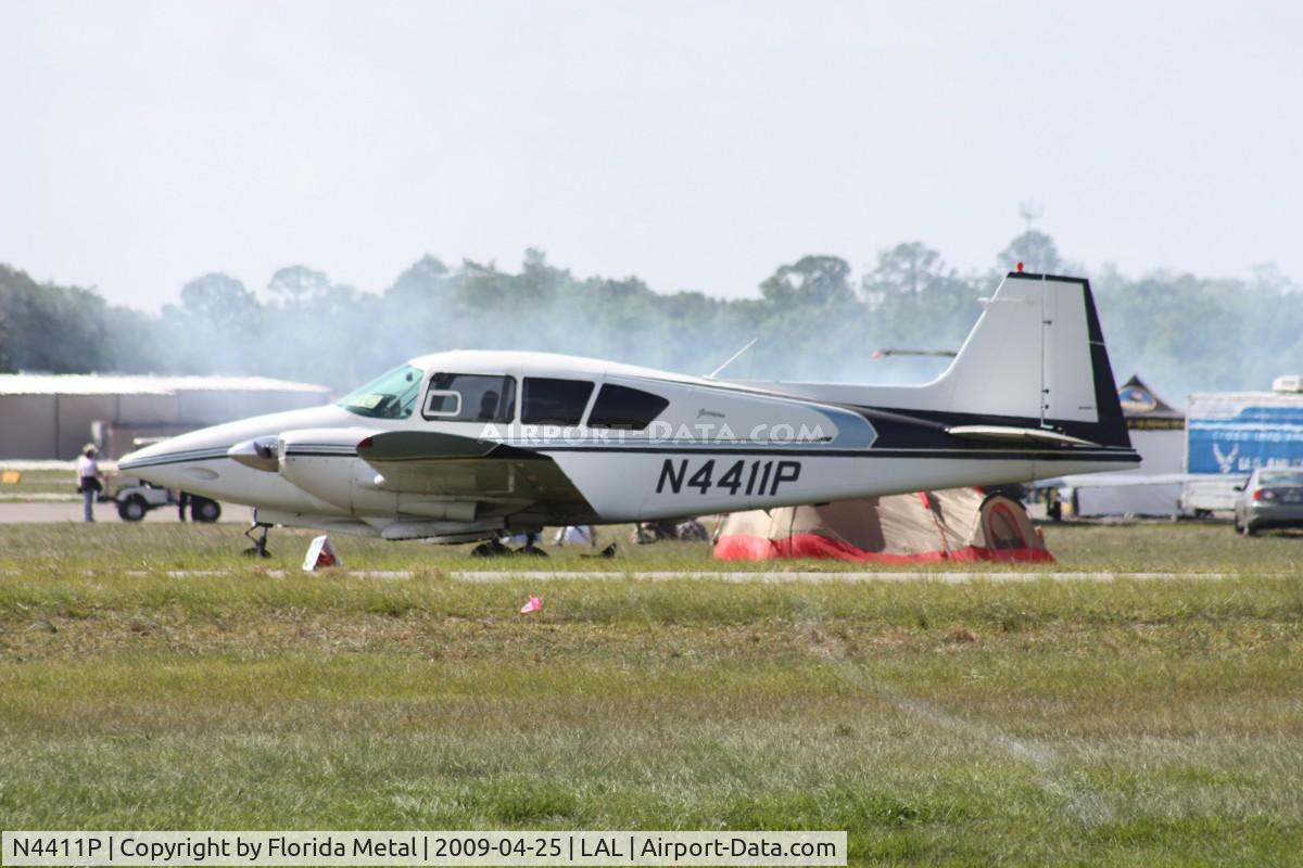 N4411P, Piper PA-23-160 Apache C/N 23-1923, Piper PA-23