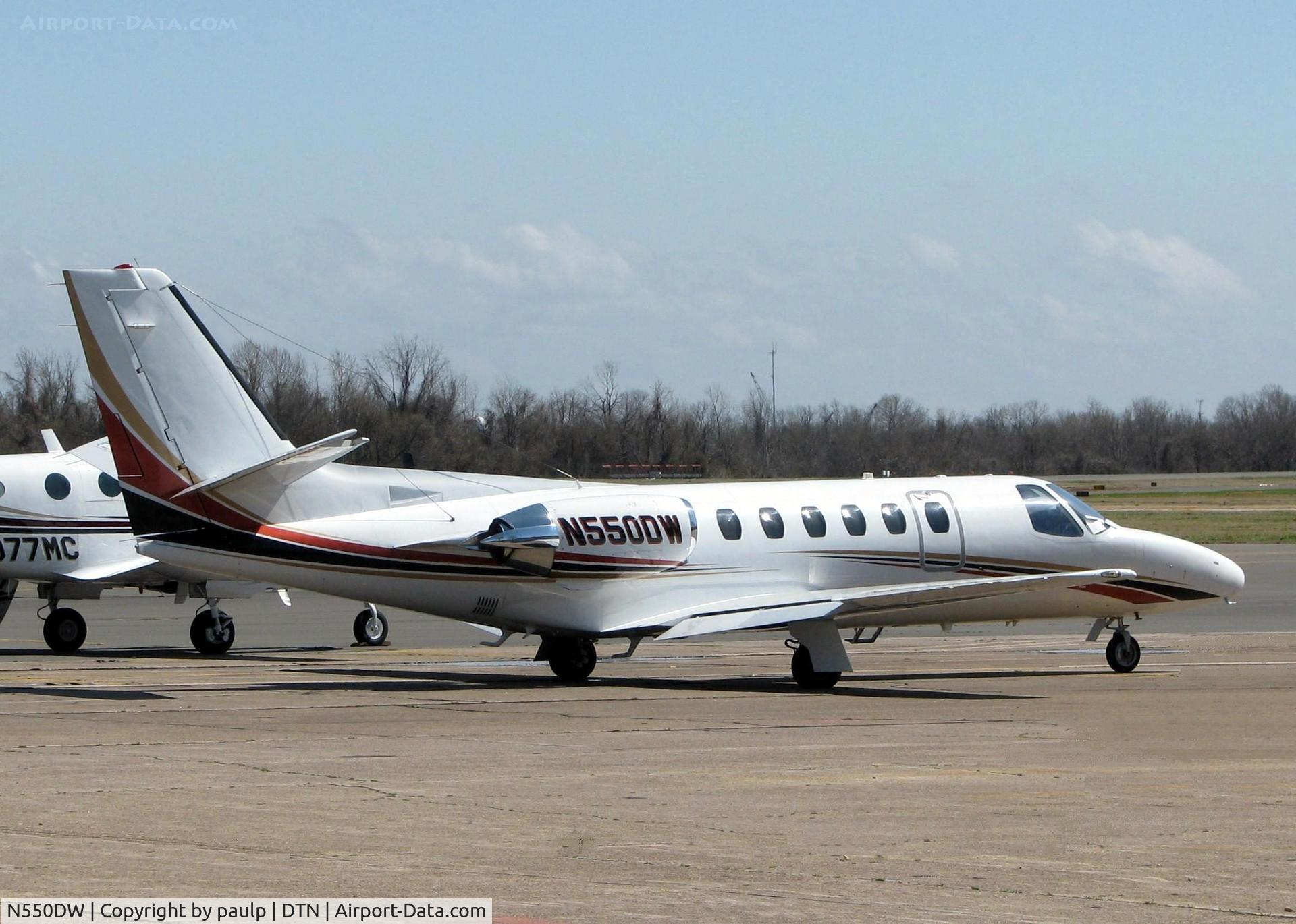 N550DW, Cessna 550 C/N 550-0487, Parked at Downtown Shreveport.