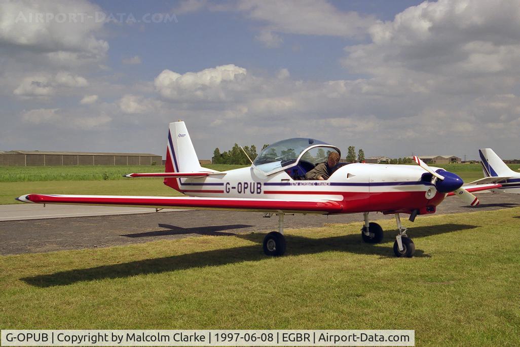 G-OPUB, 1983 Slingsby T-67M Firefly Mk.2 C/N 2002, Slingsby T-67M-160 Firefly at Breighton Airfield, UK in 1997. Previous reg G-DLTA