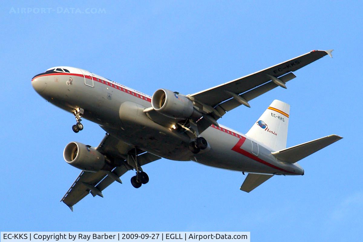 EC-KKS, 2007 Airbus A319-111 C/N 3320, Airbus A319-111 [3320] (Iberia) Home~G 27/09/2009. Taken on approach 3 miles out 27R London Heathrow Airport.