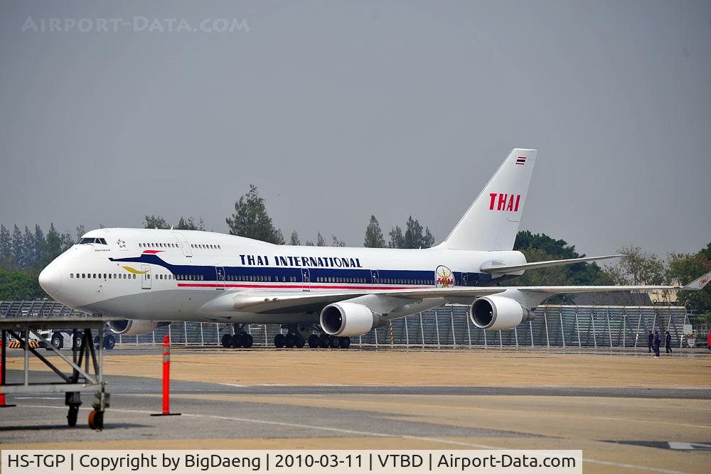 HS-TGP, 1994 Boeing 747-4D7 C/N 26610, Being towed out for flight testing ...
