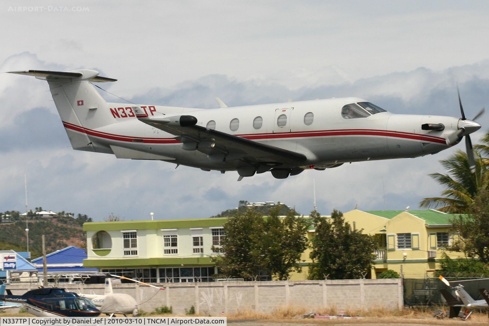 N337TP, 2000 Pilatus PC-12/45 C/N 326, N337TP close up