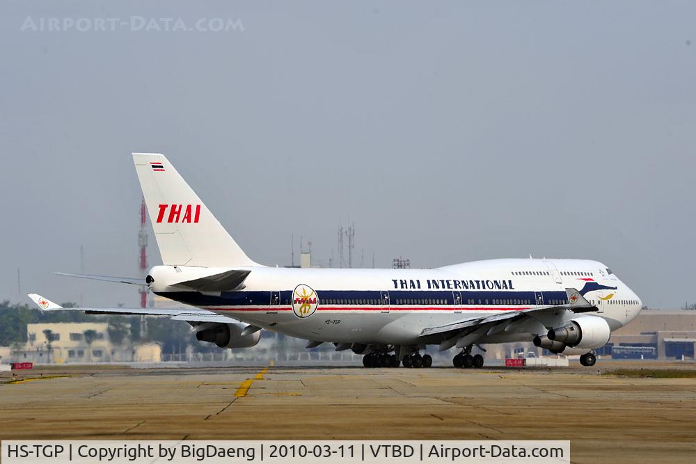 HS-TGP, 1994 Boeing 747-4D7 C/N 26610, turning into runway ... just before flight testing