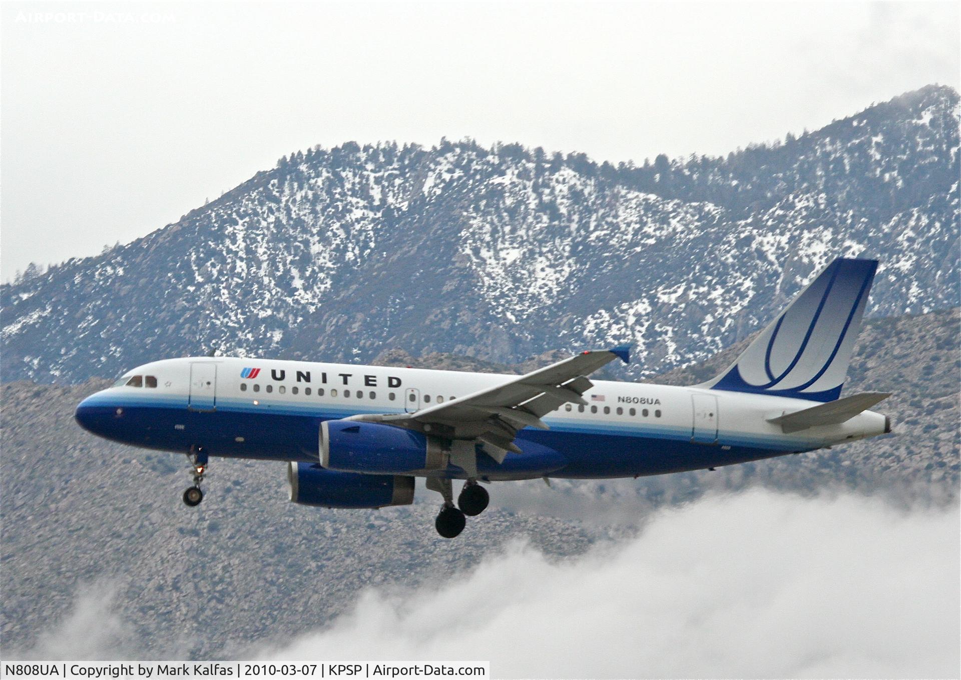 N808UA, 1998 Airbus A319-131 C/N 804, United Airlines Airbus A319-131, N808UA, UAL131 arriving 13R KPSP from KORD.