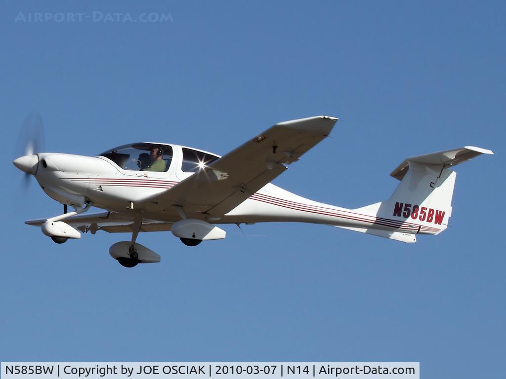 N585BW, Diamond DA-40 Diamond Star C/N 40.262, Leaving N14