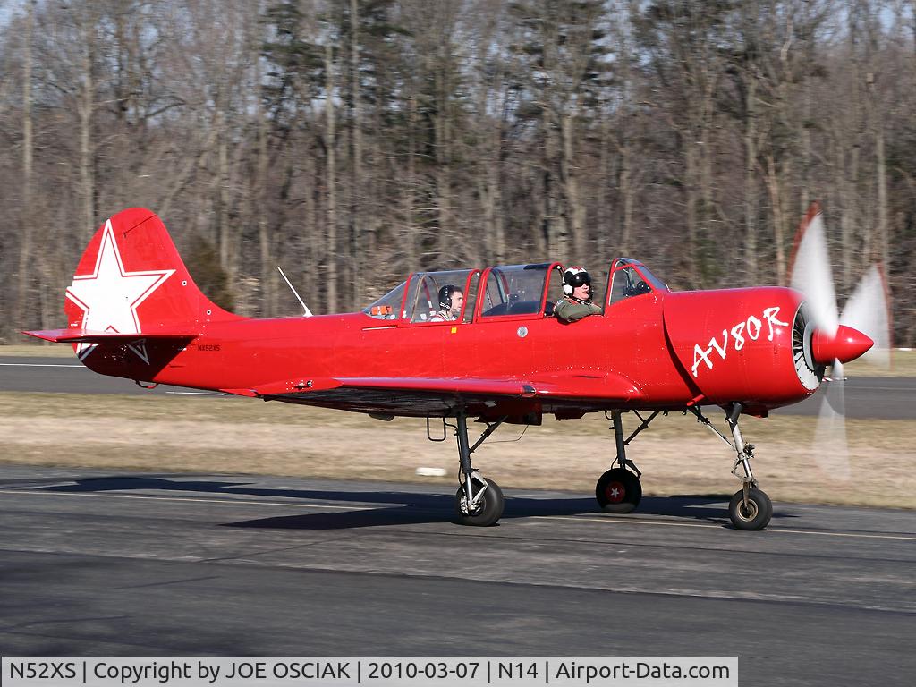 N52XS, Yakovlev (Aerostar) Yak-52W C/N 9912203, At the Flying W