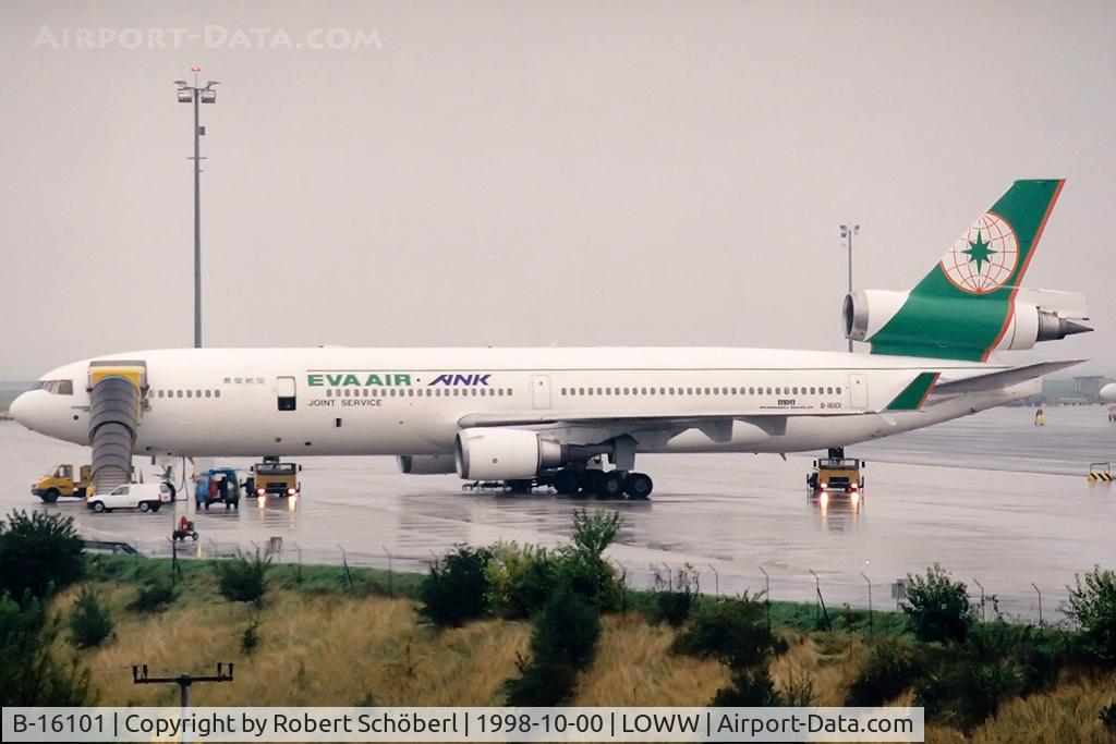 B-16101, McDonnell Douglas MD-11 C/N 48542, B16101