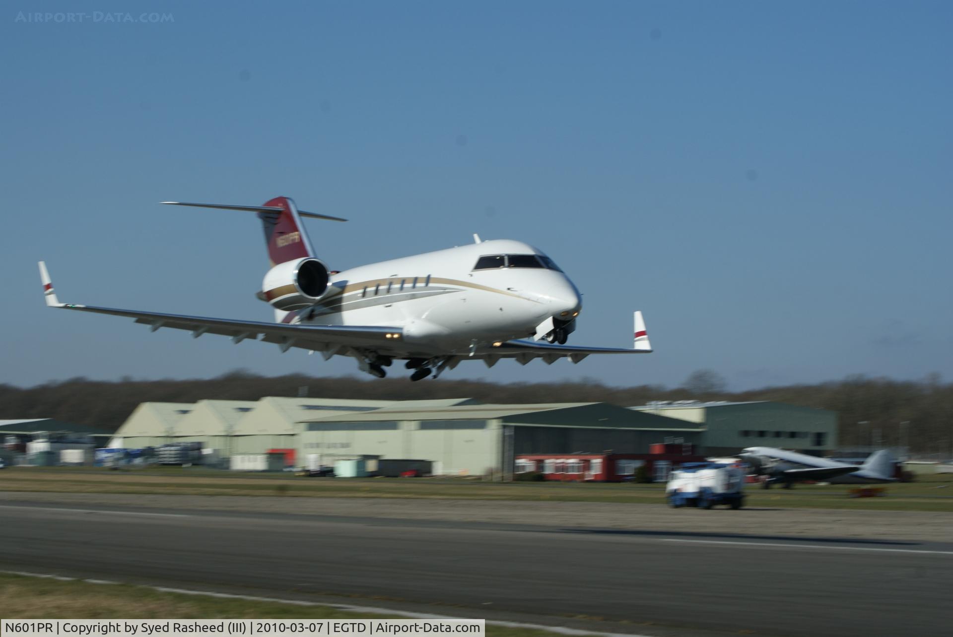 N601PR, 1985 Canadair CL-600-2A12 Challenger 601 C/N 3045, takeoff