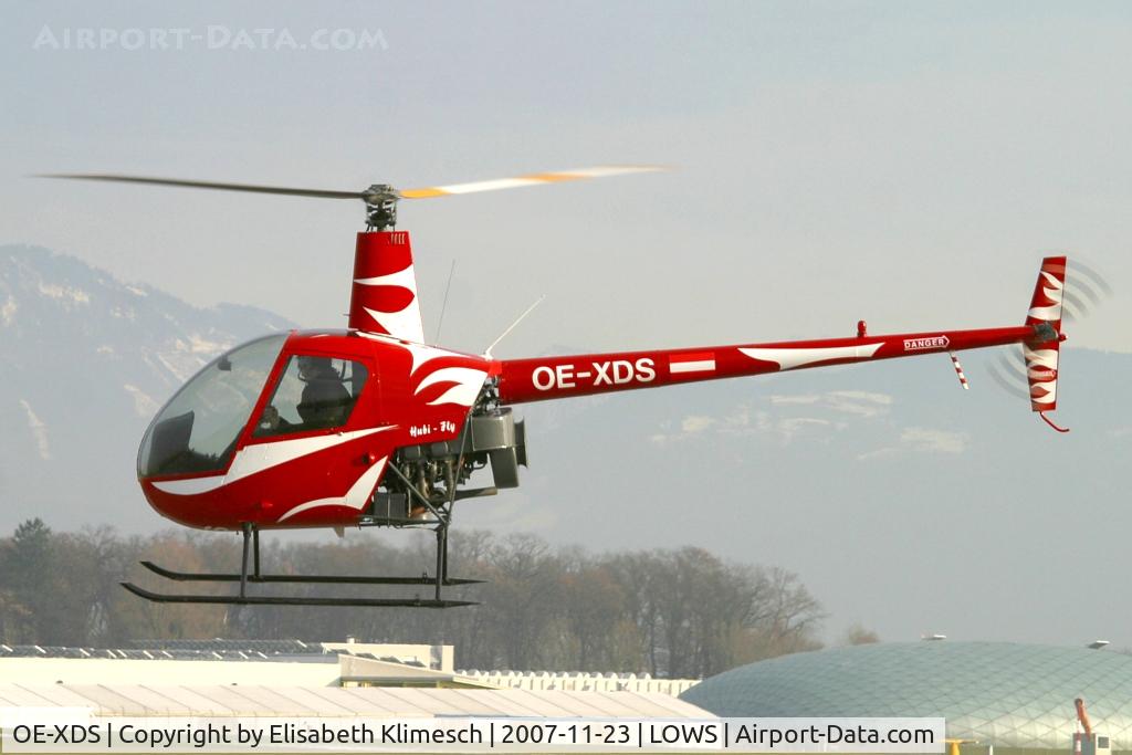 OE-XDS, Robinson R22 Beta C/N 3322, departing for a training flight