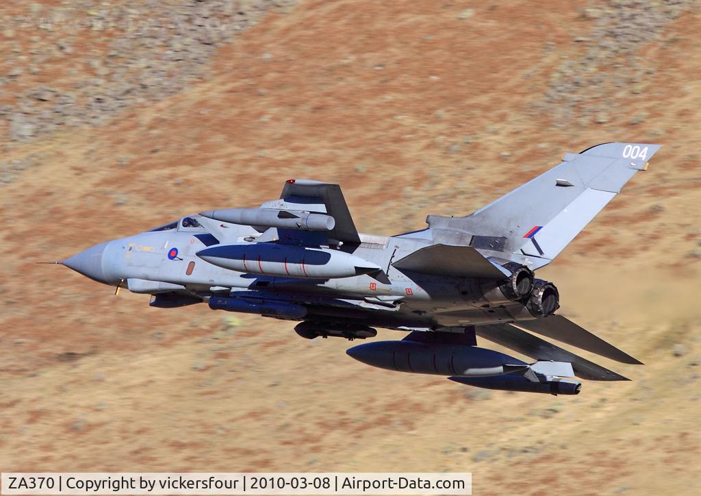 ZA370, 1982 Panavia Tornado GR.4A C/N 168/BS052/3084, Royal Air Force. Operated by the Marham Wing, coded '004'. Dunmail Raise, Cumbria.