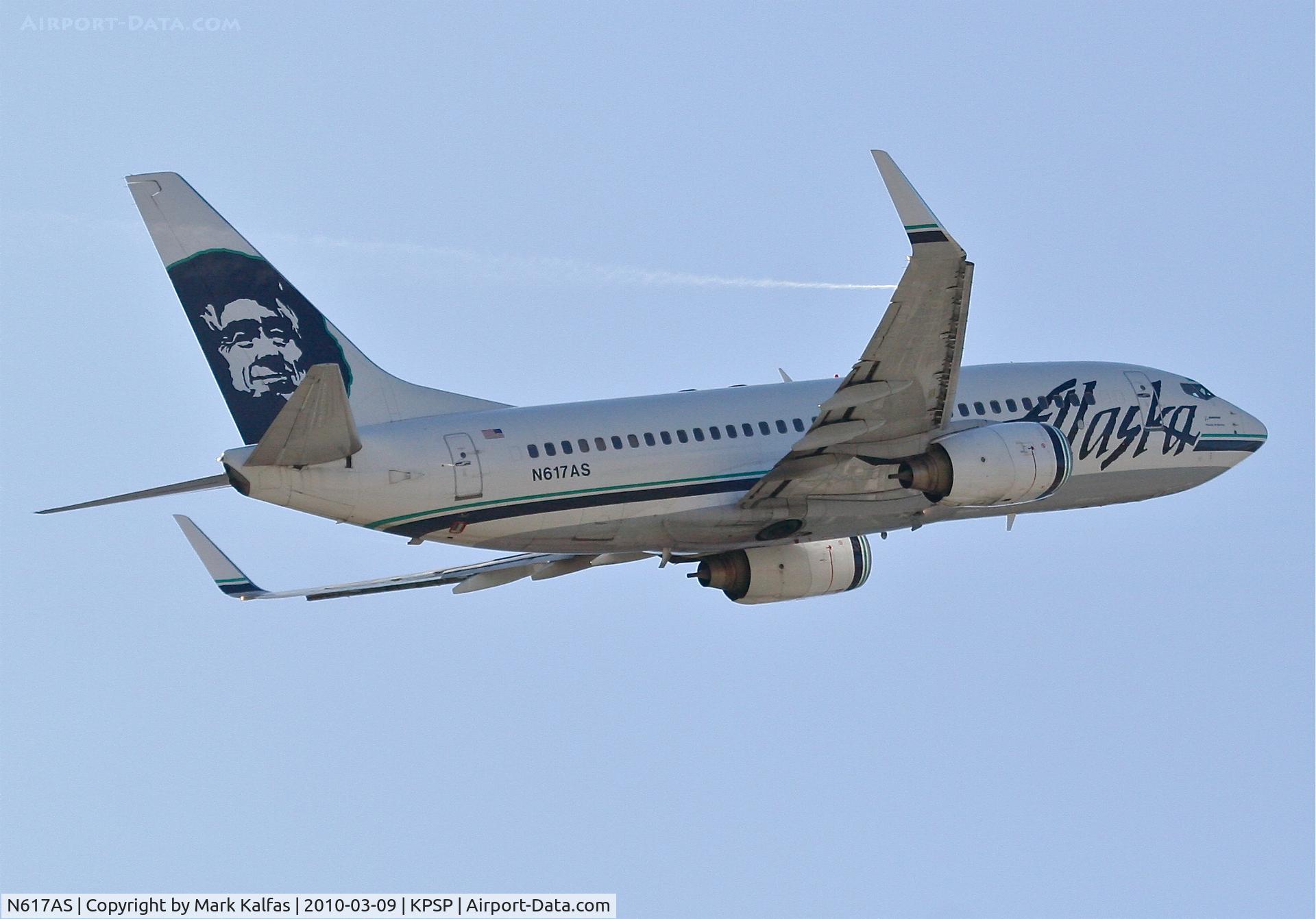 N617AS, 2000 Boeing 737-790 C/N 30542, Fuel leak on this Alaska Airlines Boeing 737-790, ASA591 to KPDX, 31L departure KPSP.