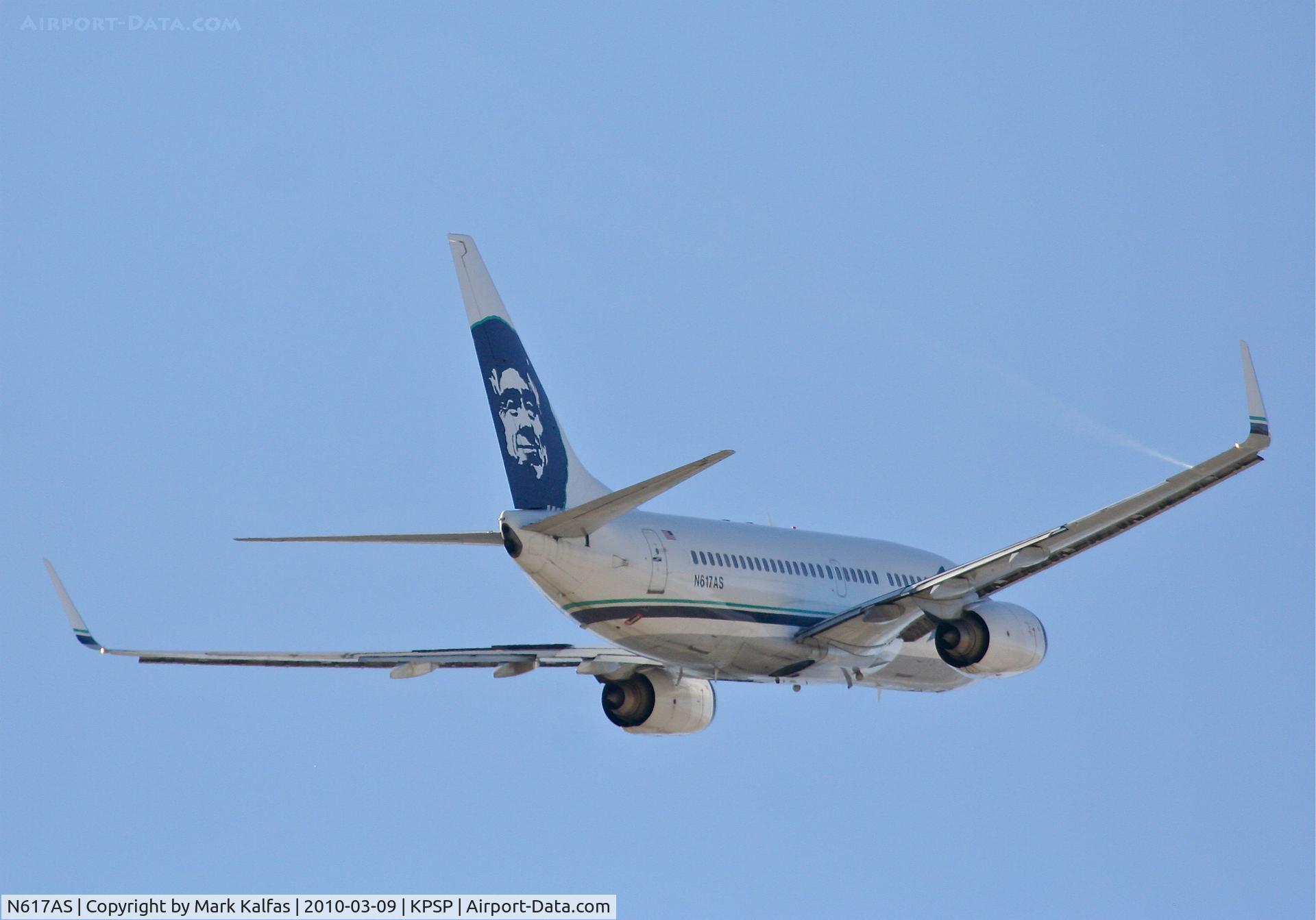 N617AS, 2000 Boeing 737-790 C/N 30542, Fuel leak on this Alaska Airlines Boeing 737-790, ASA591 to KPDX, 31L departure KPSP.