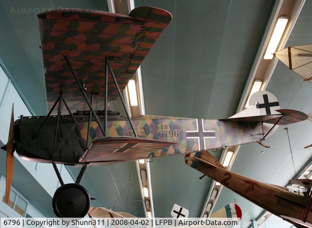 6796, Fokker D-VII C/N Not found 6796, Preserved @ Le Bourget Museum