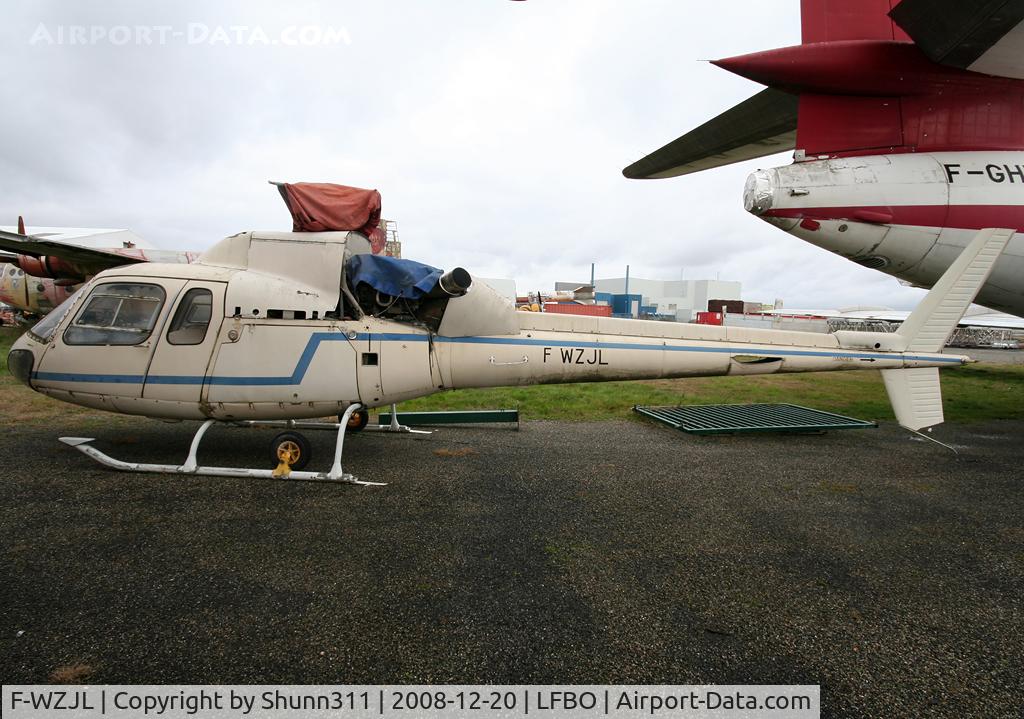 F-WZJL, Aerospatiale AS-355F-1 Ecureuil 2 C/N 5001, Ecureuil prototype preserved inside Old Wings Association