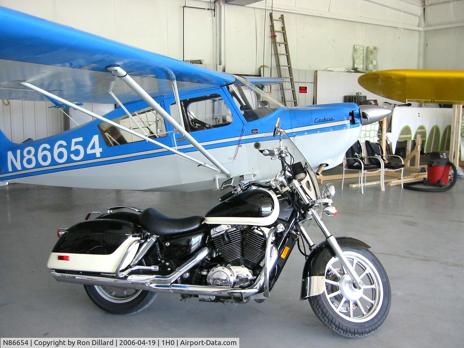 N86654, 1974 Bellanca 7ECA Citabria C/N 1014-74, N86654 at home