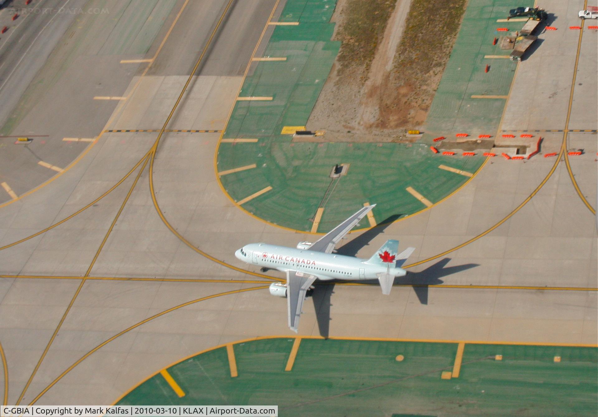 C-GBIA, 1998 Airbus A319-114 C/N 817, Air Canada Airbus A319-114, ACA799 arriving from CYYZ (Lester B. Pearson Intl ) on taxiway Charlie to Sierra KLAX.