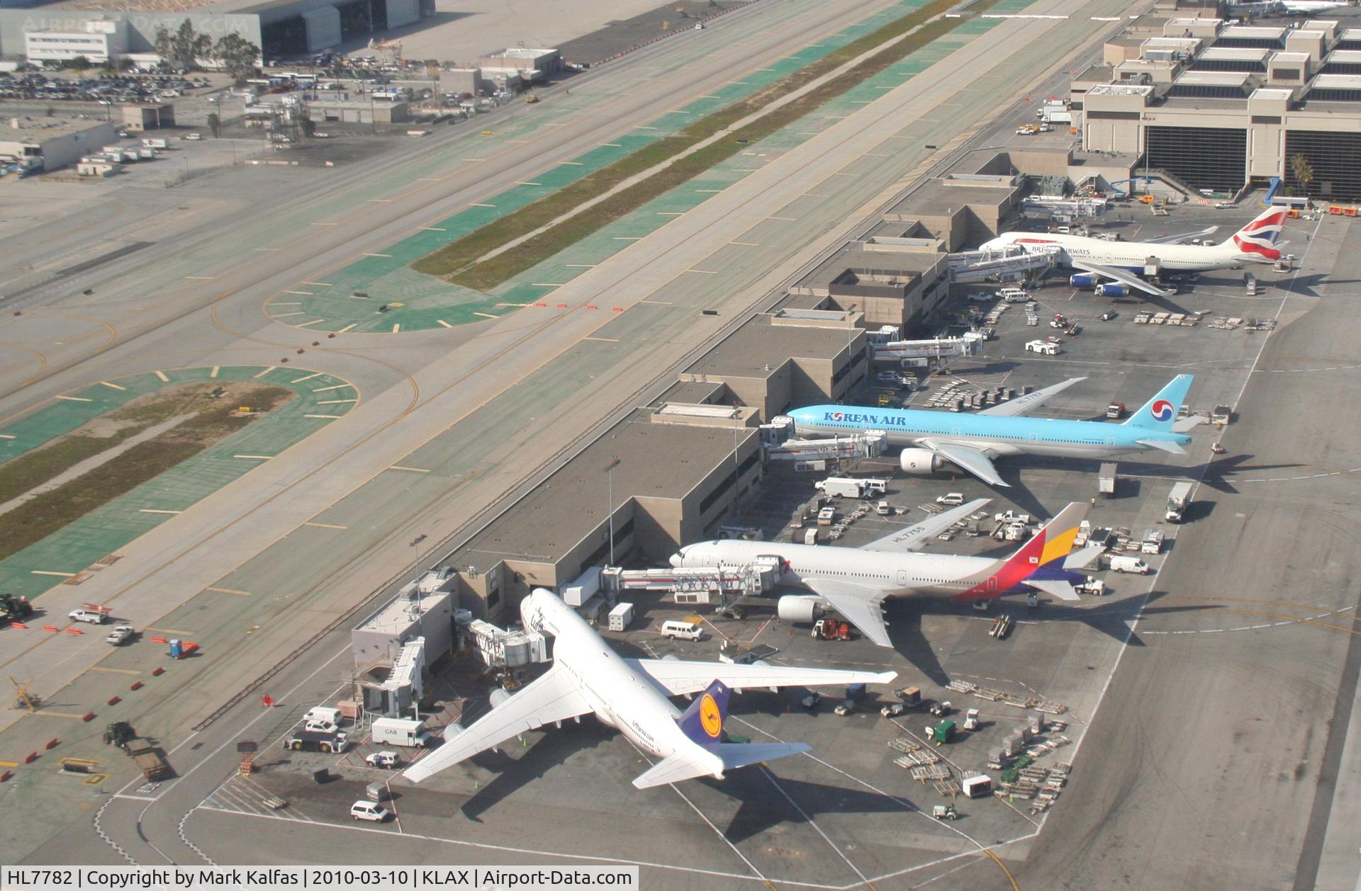 HL7782, 2009 Boeing 777-3B5/ER C/N 37643, Korean Air Boeing 777-3B5 ER HL7783 (msn 37643) second from the top, at the Bradley International Terminal KLAX.