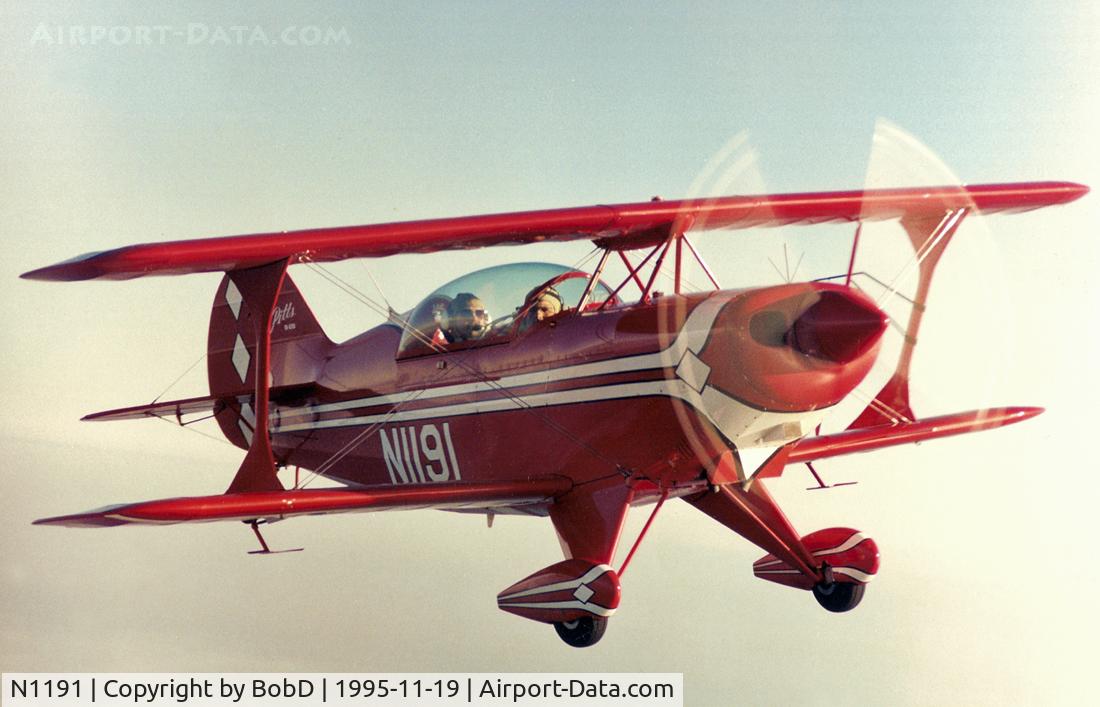 N1191, 1993 Aviat Pitts S-2B Special C/N 5284, Dave and I in his Pitts.