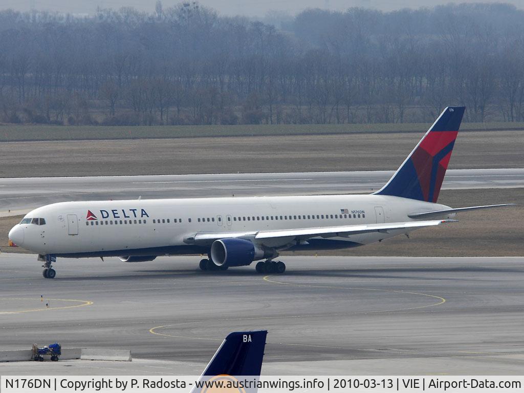 N176DN, 1990 Boeing 767-332 C/N 25061, Enroute JFK-BUD, diverted to VIE d/t mecial