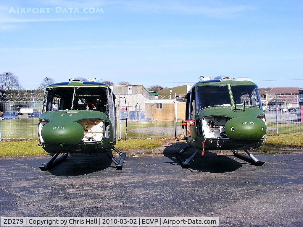 ZD279, 1983 Westland Lynx AH.7 C/N 298, and XZ193 stripped of all usable parts