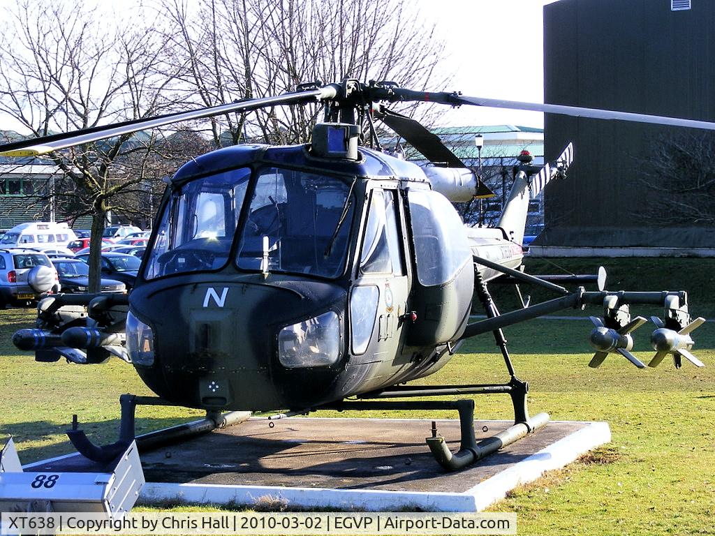 XT638, 1966 Westland Scout AH.1 C/N F9644, Westland Scout AH1 preserved as gate guard at Middle Wallop