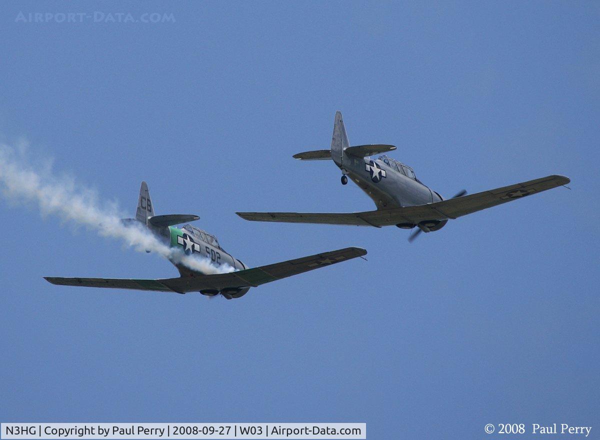 N3HG, North American T-6G Texan C/N 168-201, Some formation work with N502