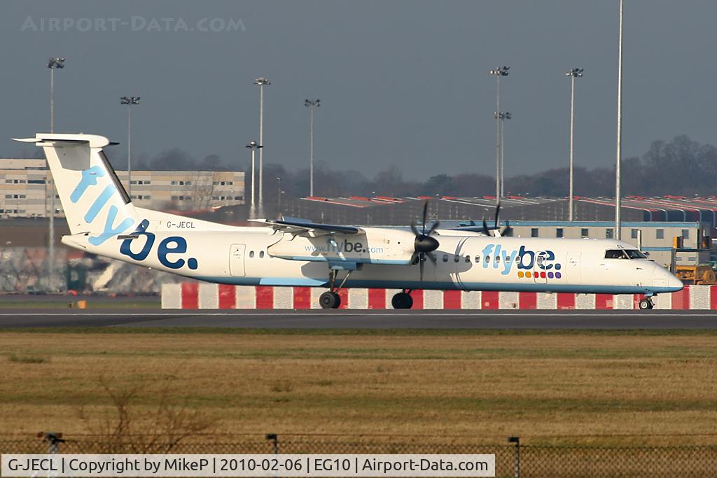 G-JECL, 2005 De Havilland Canada DHC-8-402Q Dash 8 C/N 4114, Just about to vacate 05L.