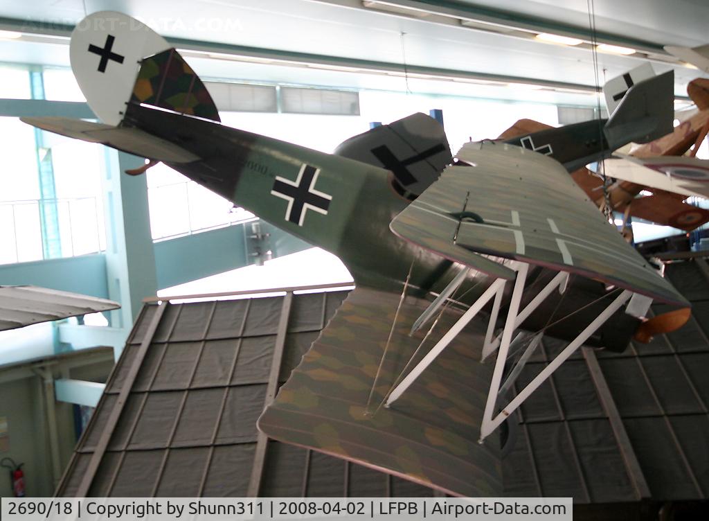 2690/18, 1918 Pfalz DXII C/N 3240, Pfalz D XII preserved @ Le Bourget Museum
