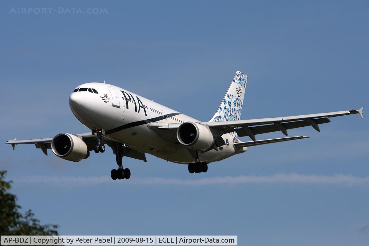AP-BDZ, 1991 Airbus A310-308 C/N 585, LHR