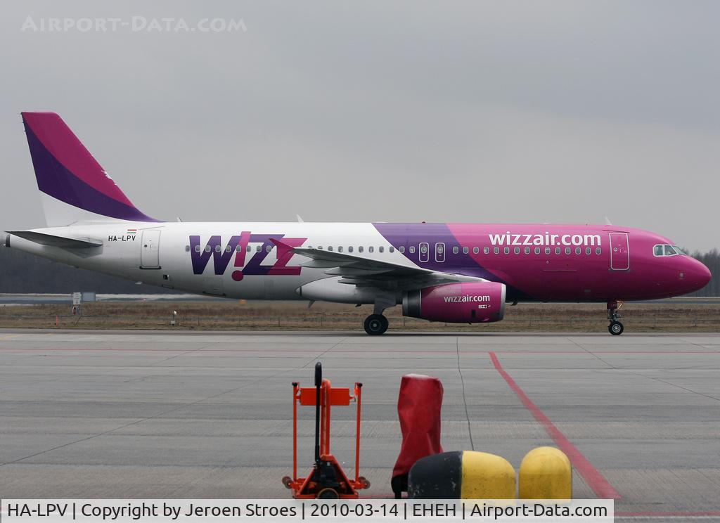 HA-LPV, 2009 Airbus A320-232 C/N 3927, .