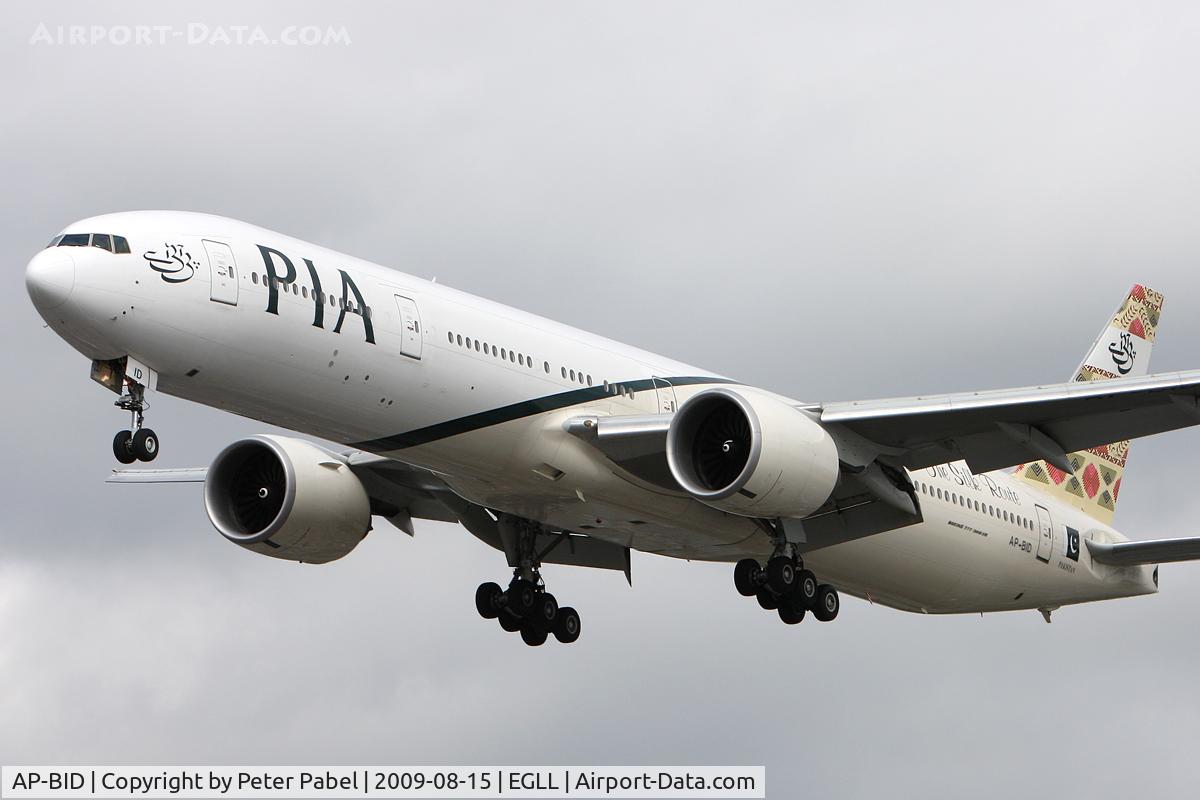 AP-BID, 2008 Boeing 777-340/ER C/N 33780, LHR
