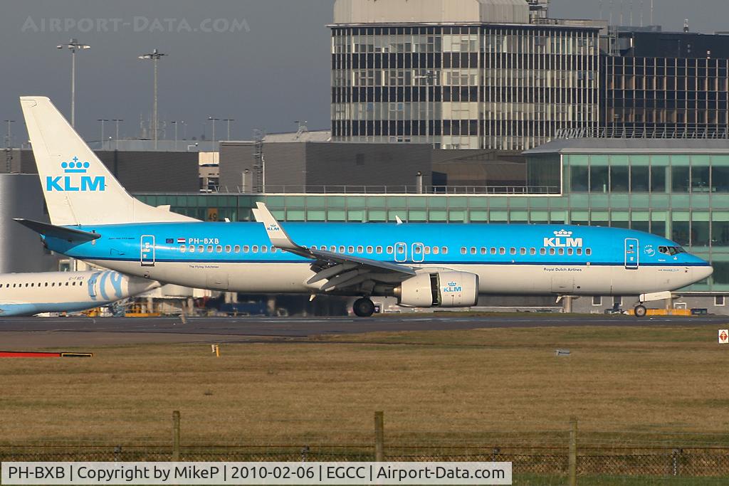 PH-BXB, 1999 Boeing 737-8K2 C/N 29132, Runway 05L arrival.