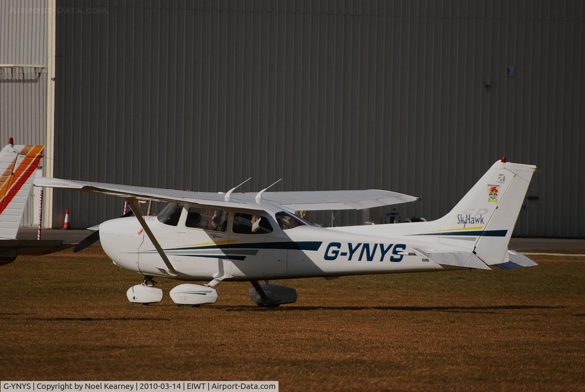 G-YNYS, 2001 Cessna 172S C/N 172S8725, *