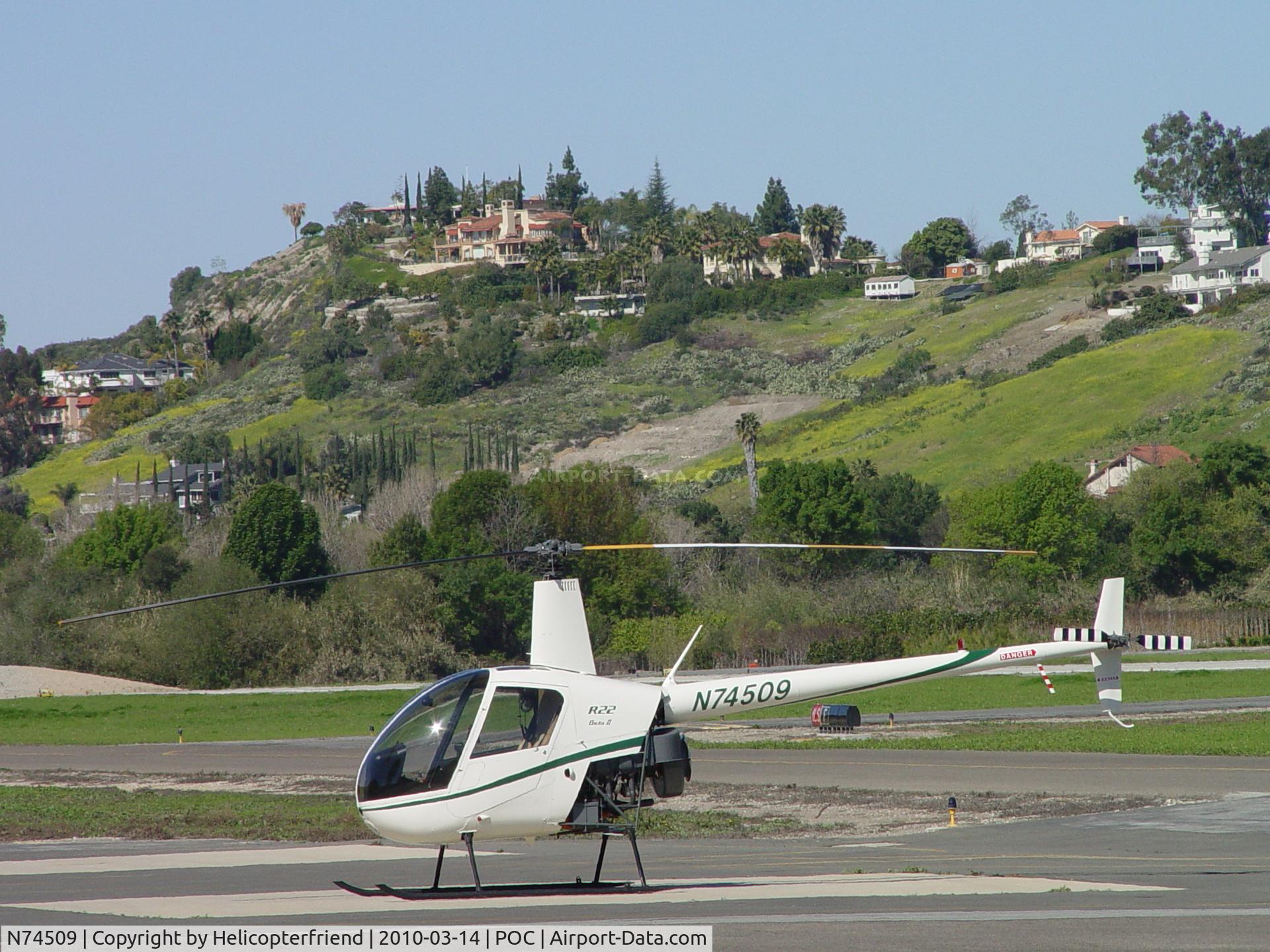 N74509, 2005 Robinson R22 Beta II C/N 3873, Parked at Brackett west helipad