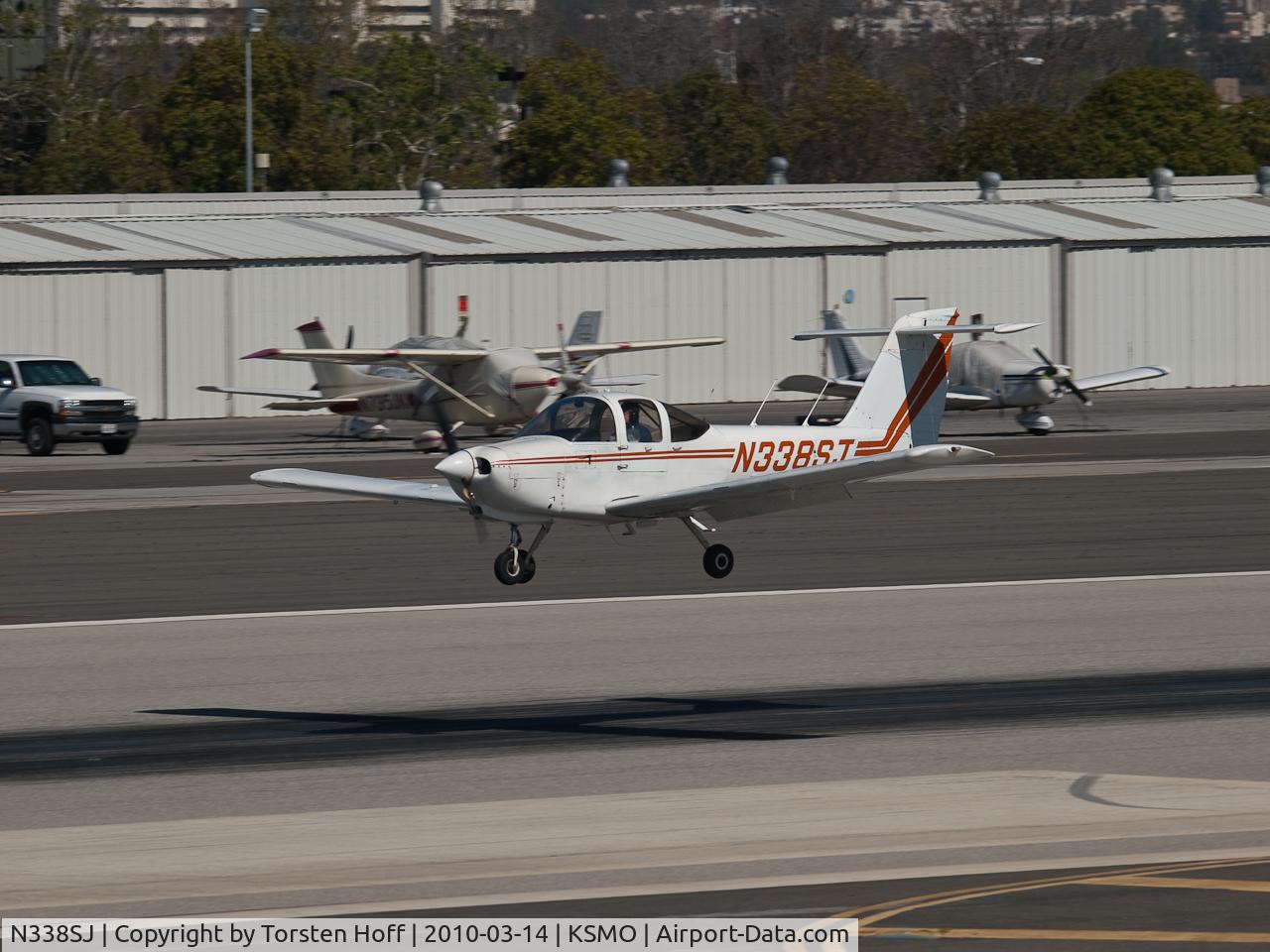 N338SJ, 1979 Piper PA-38-112 Tomahawk C/N 38-79A0500, N338SJ arriving on RWY 21