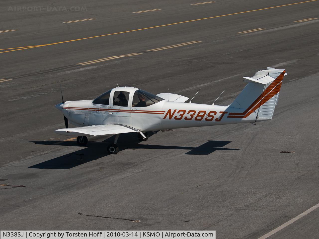 N338SJ, 1979 Piper PA-38-112 Tomahawk C/N 38-79A0500, N338SJ preparing for departure