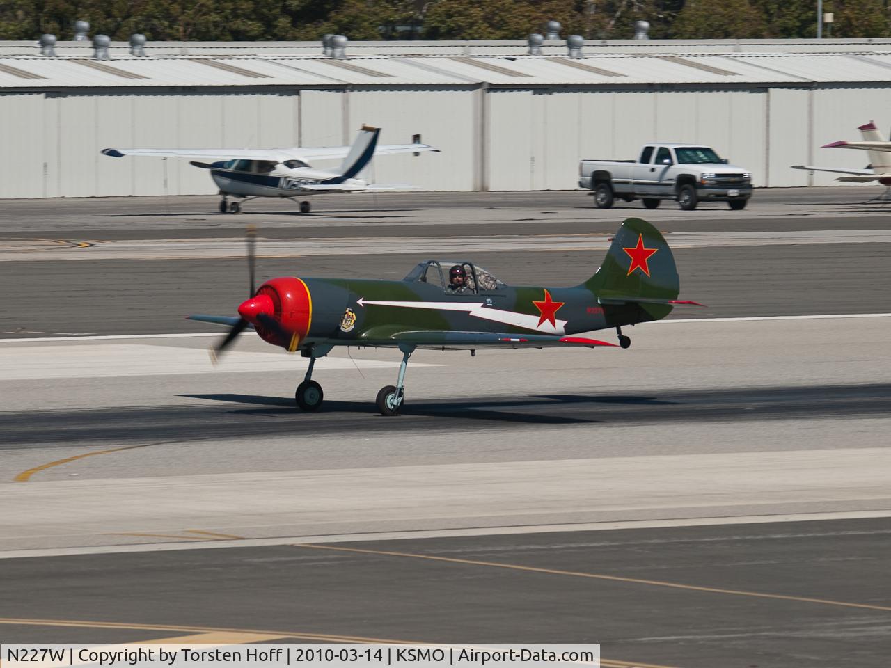 N227W, 1983 Yakovlev Yak-50 C/N 832601, N227W arriving on RWY 21