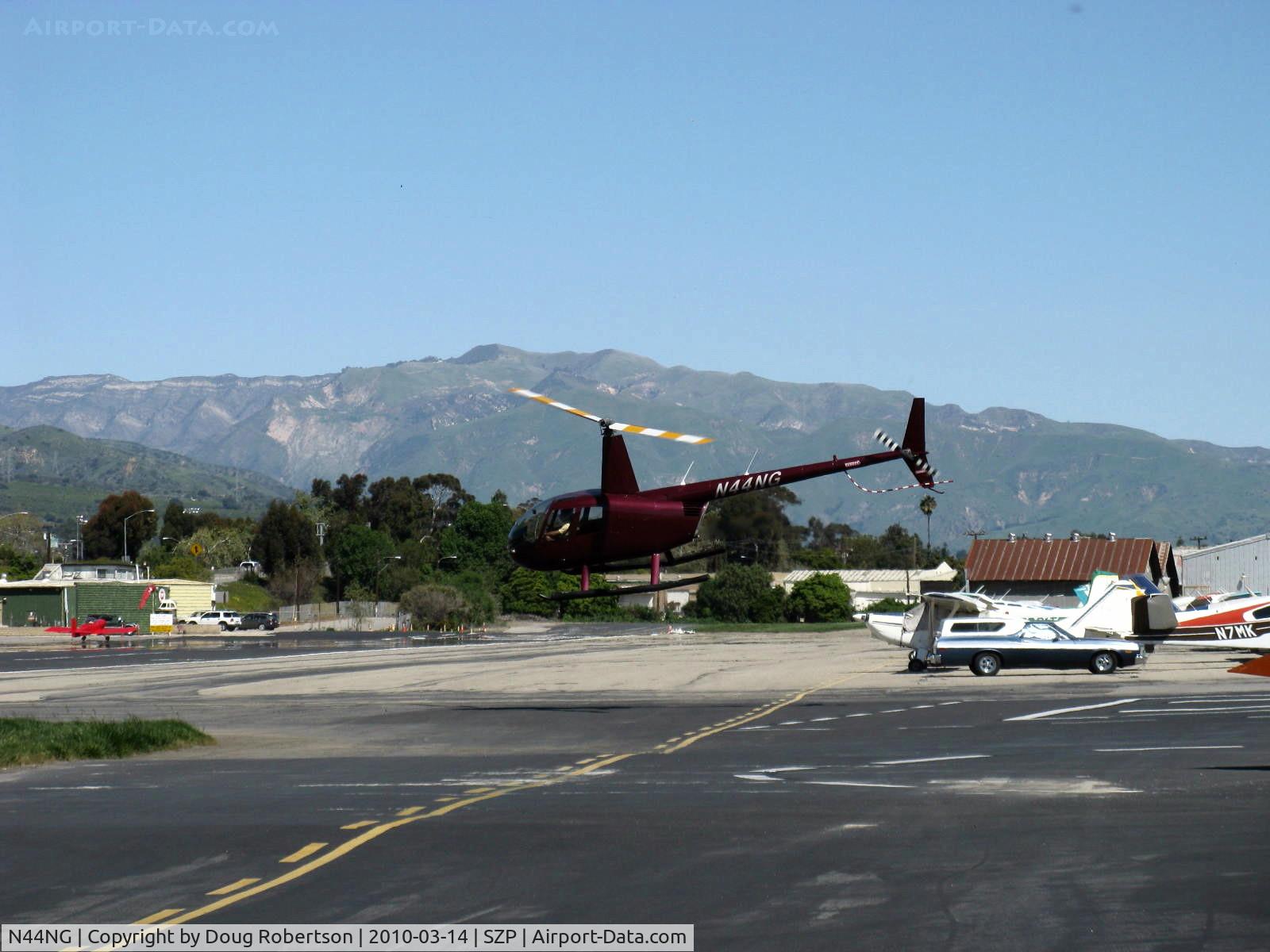 N44NG, 2001 Robinson R44 Clipper C/N 1078, 2001 Robinson R44 CLIPPER, Lycoming O-540-F1B5 260 Hp derated, pop-out floats, liftoff