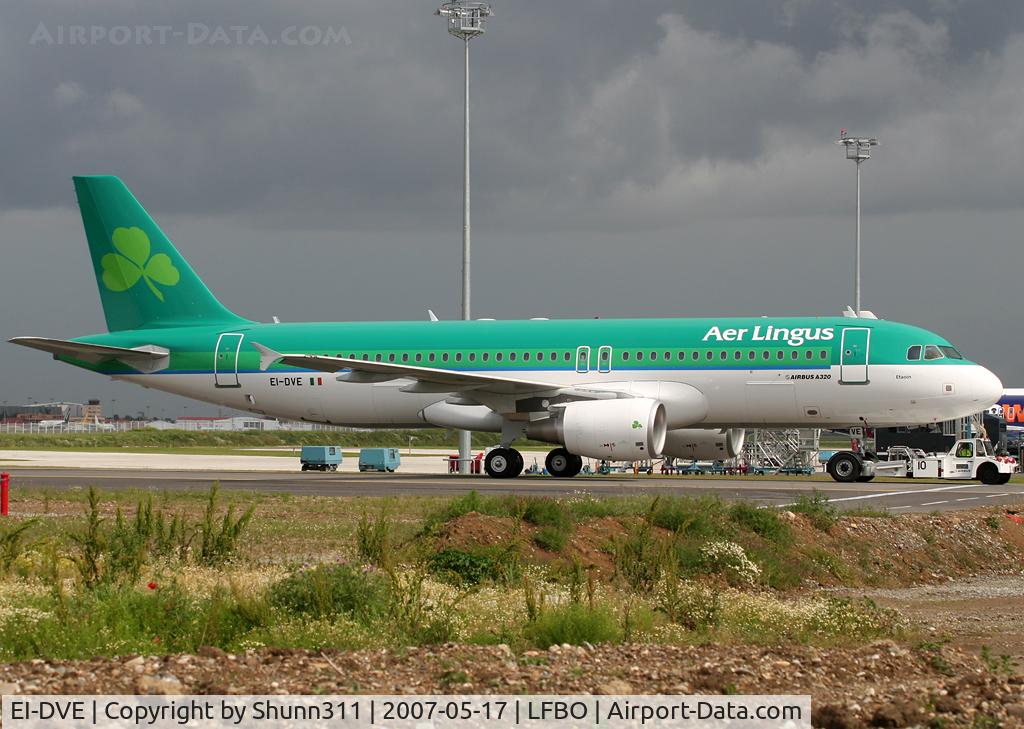 EI-DVE, 2007 Airbus A320-214 C/N 3219, Trackted to his gate before delivery...