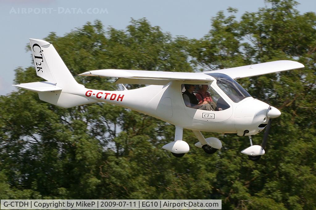 G-CTDH, 2003 Flight Design CT2K C/N 7939, Approach to Runway 11 at Breighton.