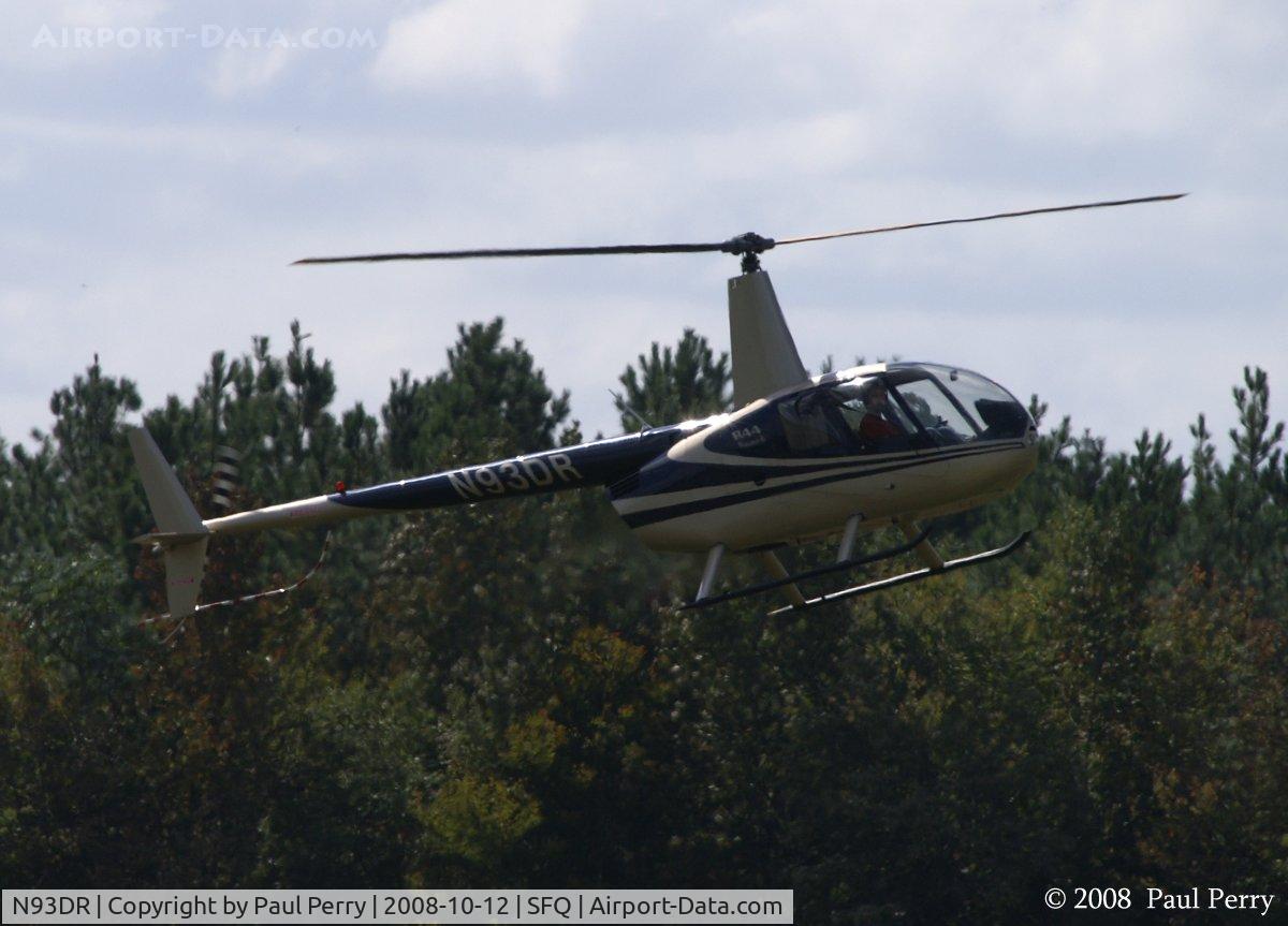 N93DR, 2003 Robinson R44 II C/N 10208, Landing at Suffolk