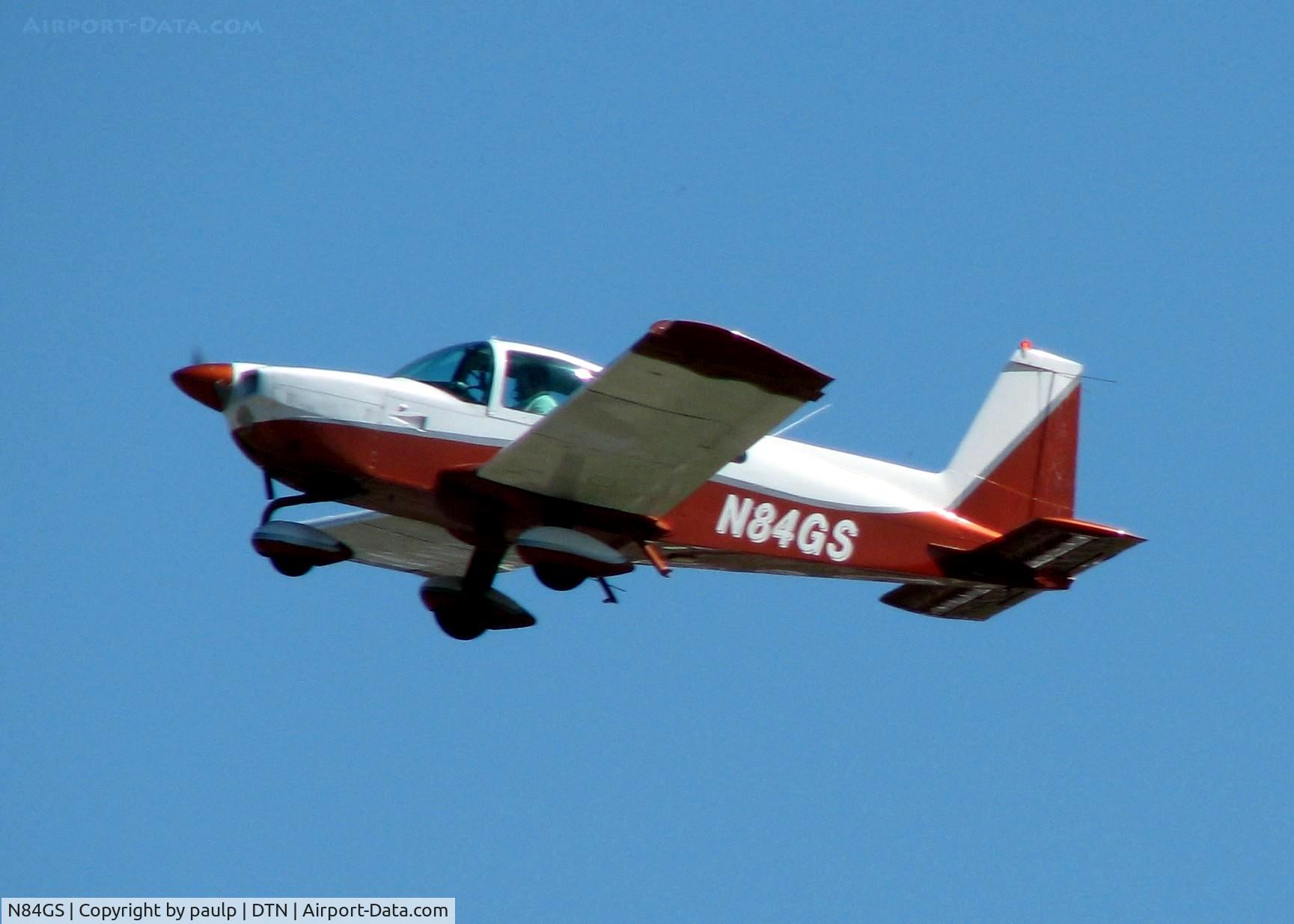 N84GS, 1975 Grumman American AA-5A Cheetah C/N AA5A-0071, Off of runway 32 at Downtown Shreveport.