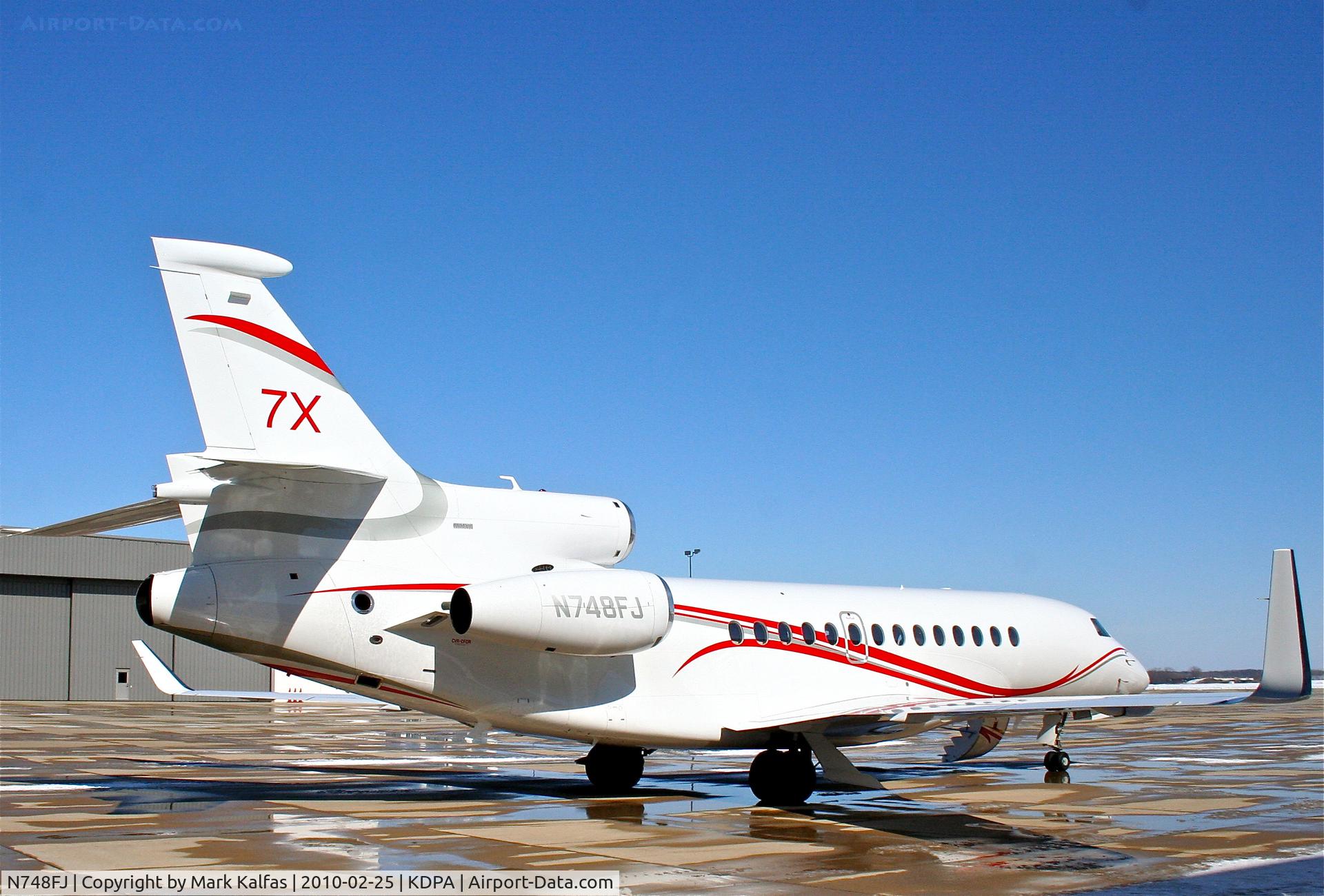 N748FJ, 2008 Dassault Falcon 7X C/N 48, Dassault Aviation FALCON 7X, N748FJ, on the ramp at KDPA after a demo flight.