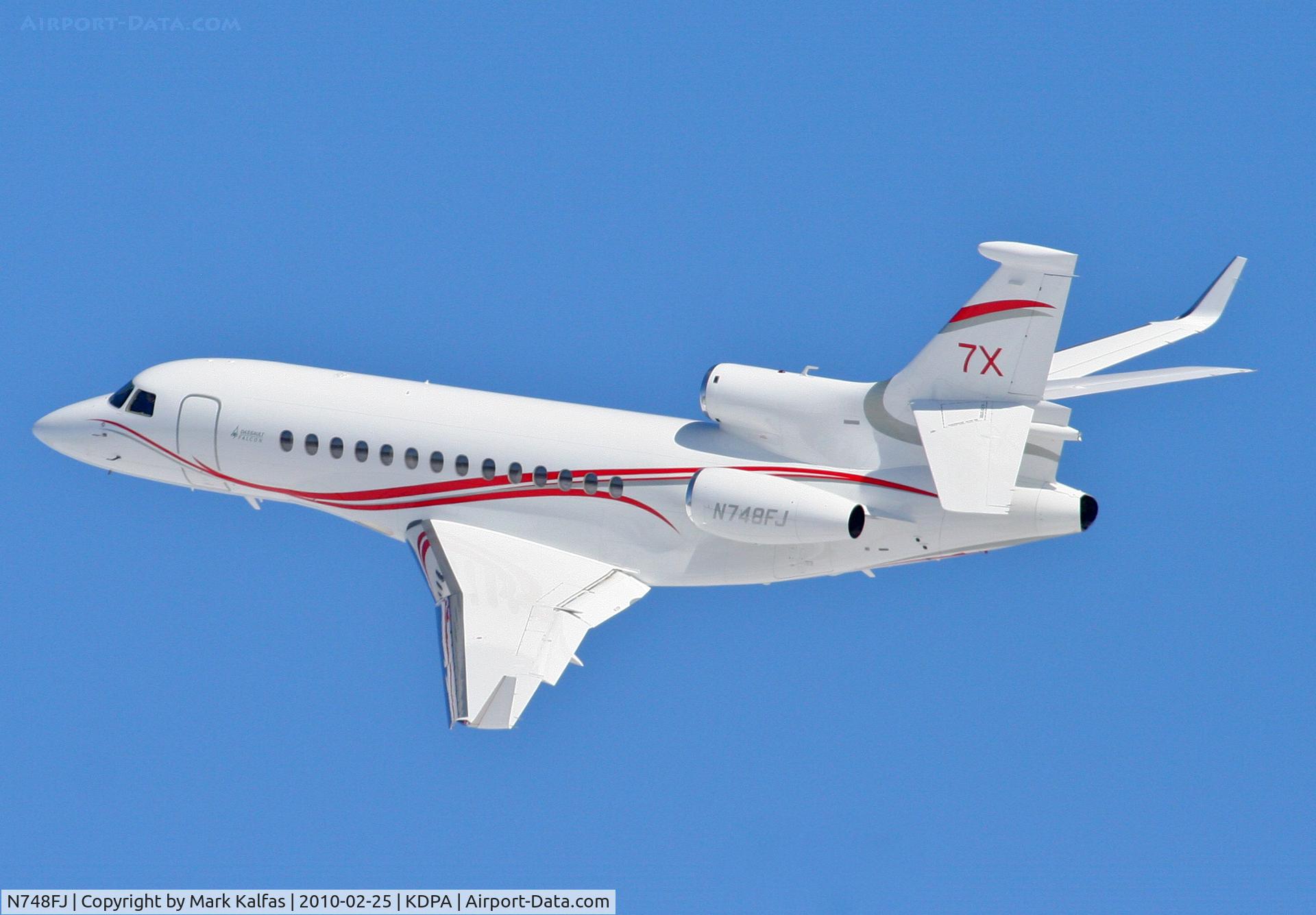N748FJ, 2008 Dassault Falcon 7X C/N 48, Dassault Aviation FALCON 7X, N748FJ, departing 2L KDPA for KMKE.
