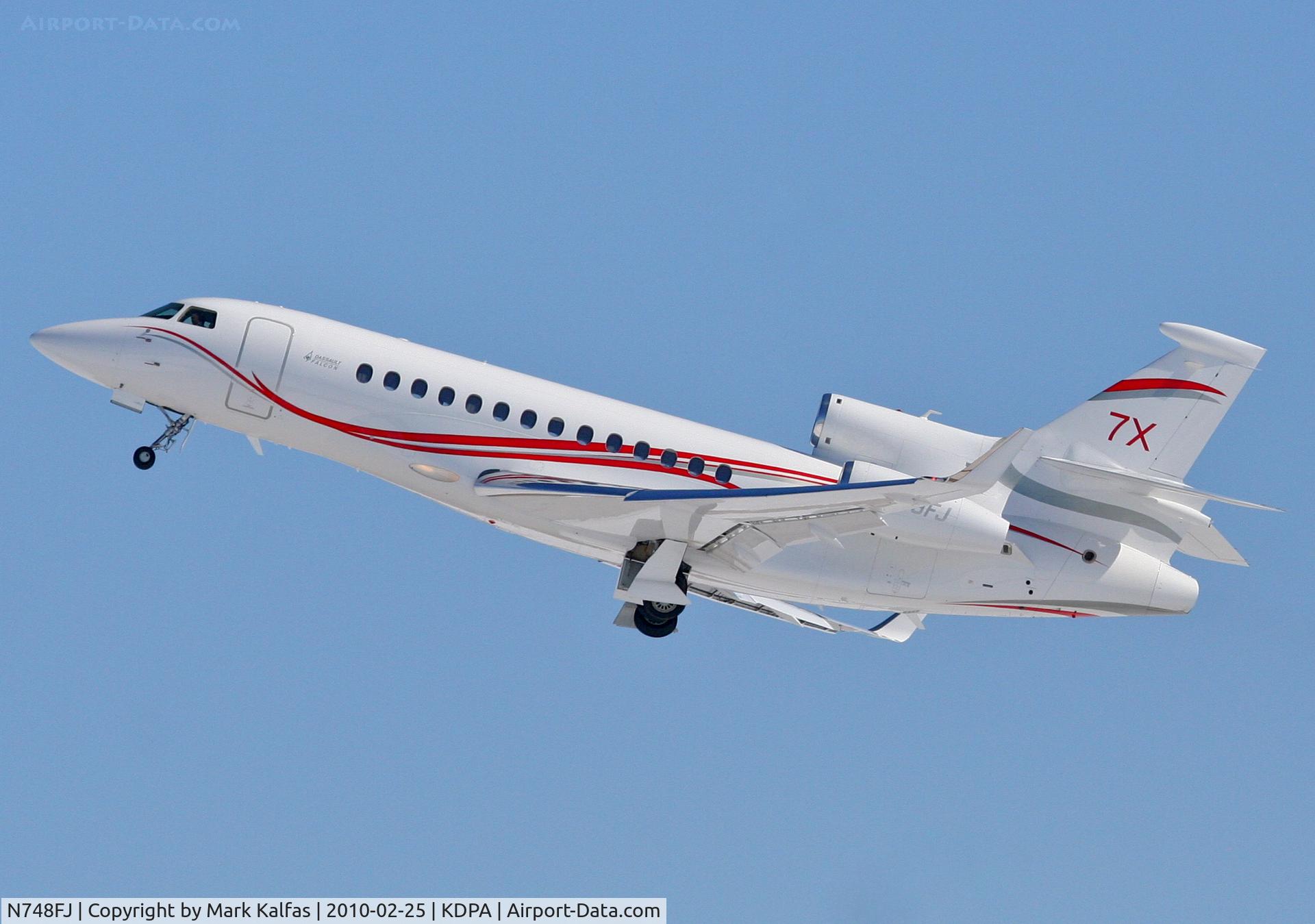 N748FJ, 2008 Dassault Falcon 7X C/N 48, Dassault Aviation FALCON 7X, N748FJ, departing 2L KDPA for KMKE.