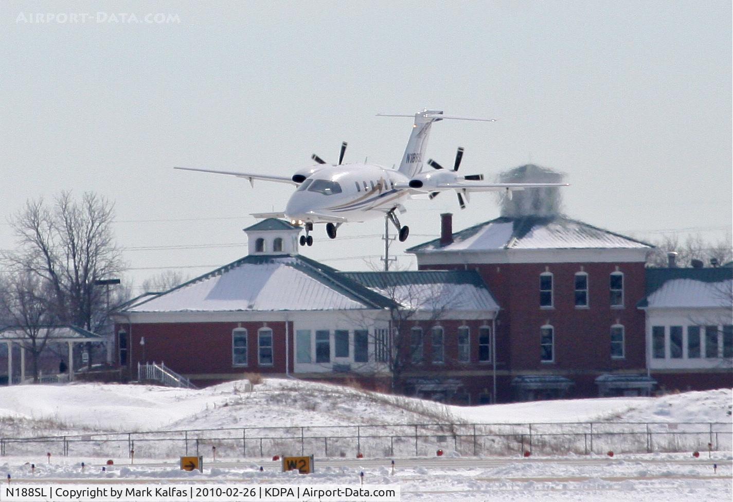 N188SL, 2008 Piaggio P-180 Avanti II C/N 1174, Avantair Piaggio P180 , N188SL landing with a strong crosswind 2L KDPA arriving from KYNG.