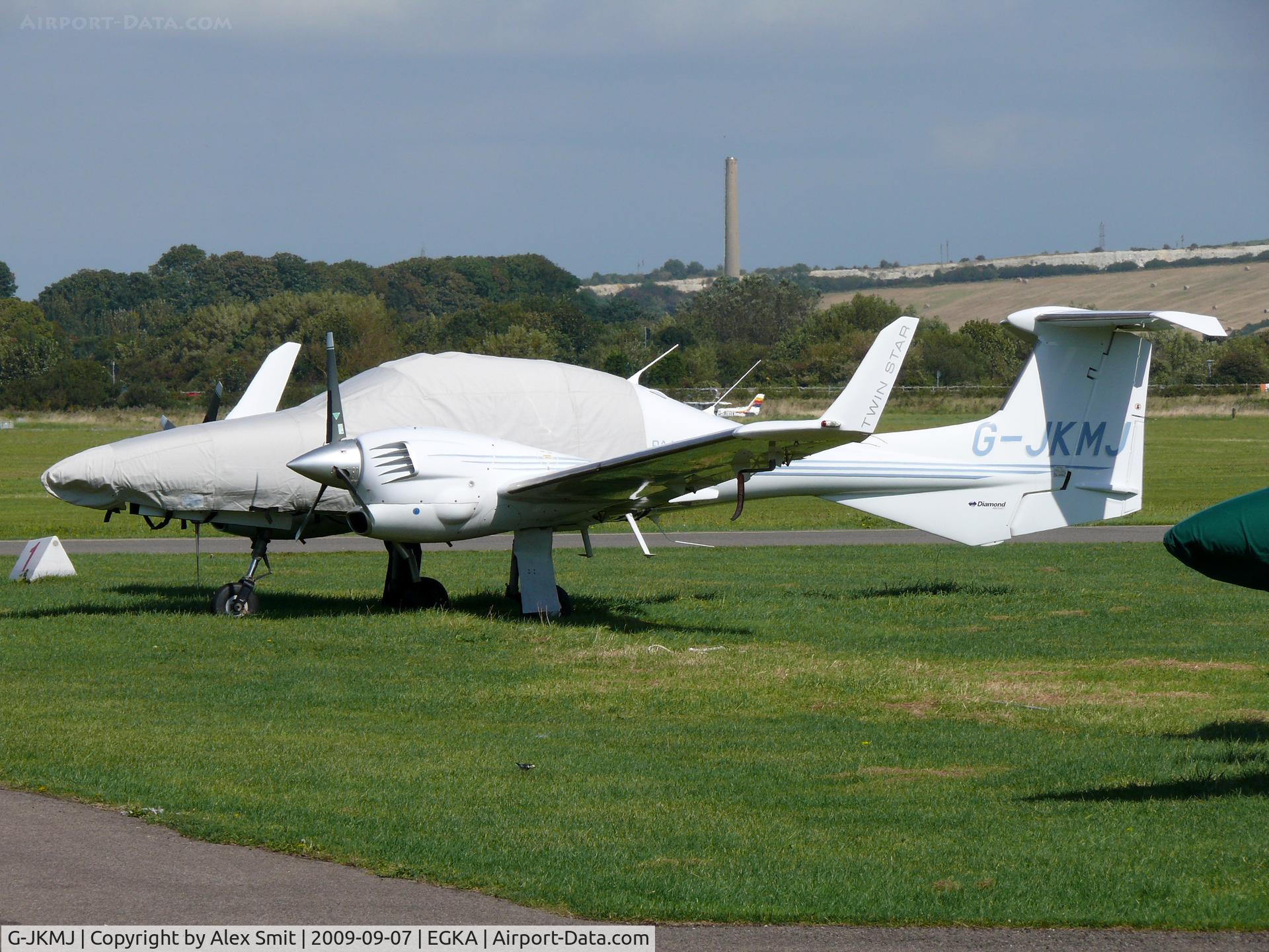 G-JKMJ, 2006 Diamond DA-42 Twin Star C/N 42.141, Diamond Aircraft Da42 Twin Star G-JKMJ Fteron