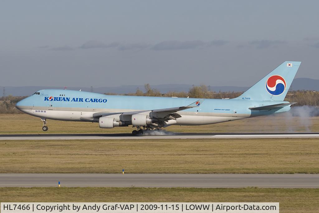 HL7466, 2001 Boeing 747-4B5F/SCD C/N 26413, Korean Air 747-400